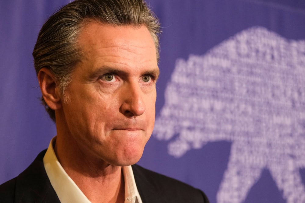 カリフォルニア州知事ニューサム、物議を醸す人工知能法案に拒否権を発動 – 米国立法交換評議会
